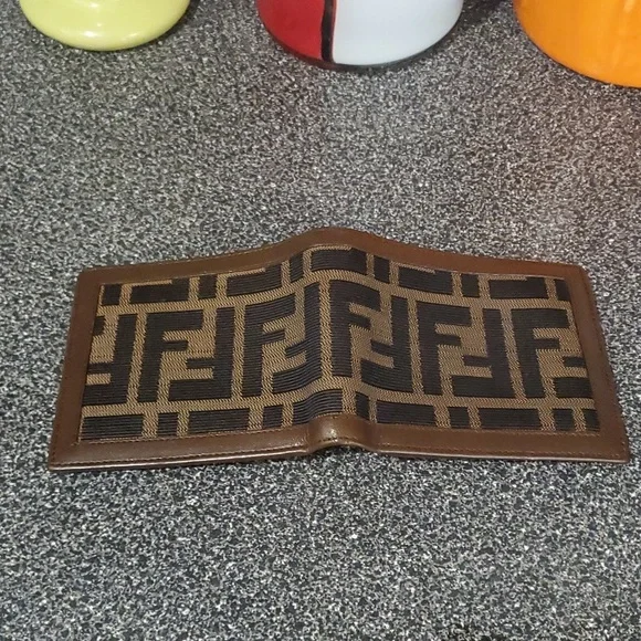 Fendi Mens Wallet - Picture 2 of 12